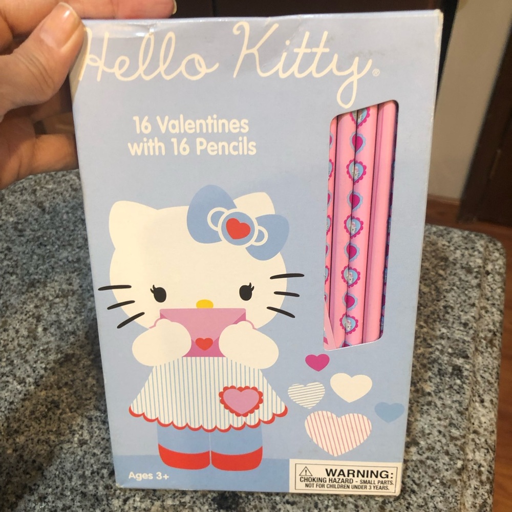 Hello kitty valentines and pencils - new